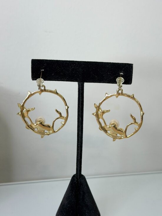 Putstyle Gold Filigree Ginkgo Leaf & Pearl Drop Earrings  Gold Floral Drop Earrings Geometric Circle Leaf Pearl Statement Jewelry